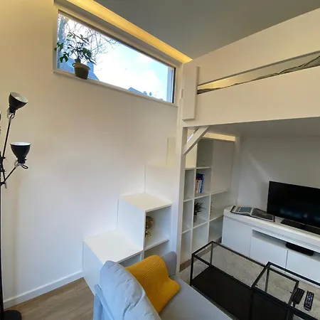 Schoene, Moderne Mit Grosszuegiger Terasse *