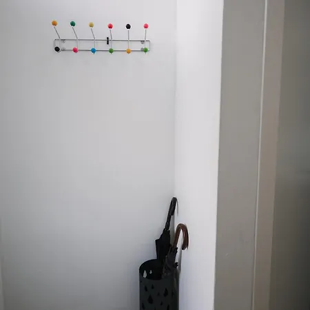 Schoene, Moderne Mit Grosszuegiger Terasse Daire *