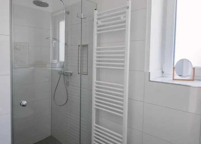 Schoene, Moderne Mit Grosszuegiger Terasse Apartment