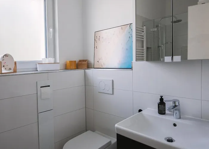 Schoene, Moderne Mit Grosszuegiger Terasse Essen